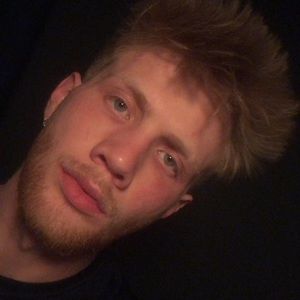 Meet your Posher, Corey